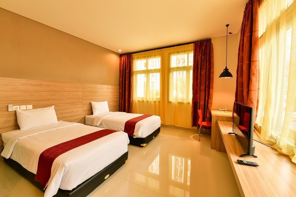 Cherry Homes Express Hotel Bandung Buitenkant foto